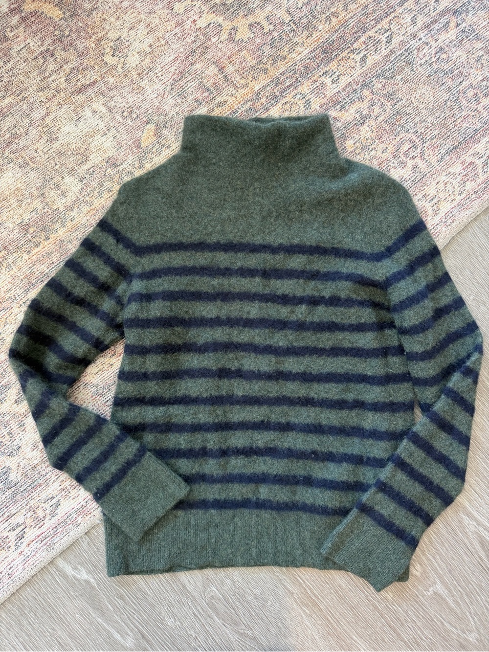 Vince 100% Cashmere Green Navy Striped Turtleneck Sweater